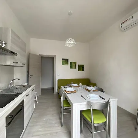 Le Di Lory Apartment *