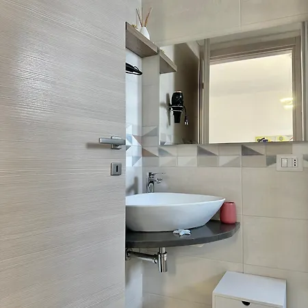 Le Di Lory * ليتشي